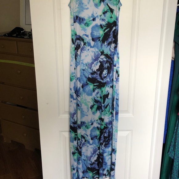 2 for $25 ! Floral maxi - Picture 2 of 2